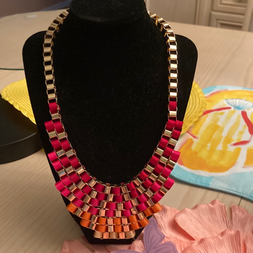 Talk about different…..striking necklace